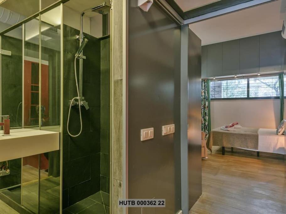 Alcam Futbol Pequeno Apartment Barcelona Bagian luar foto