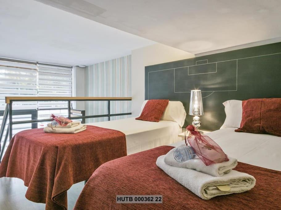 Alcam Futbol Pequeno Apartment Barcelona Bagian luar foto