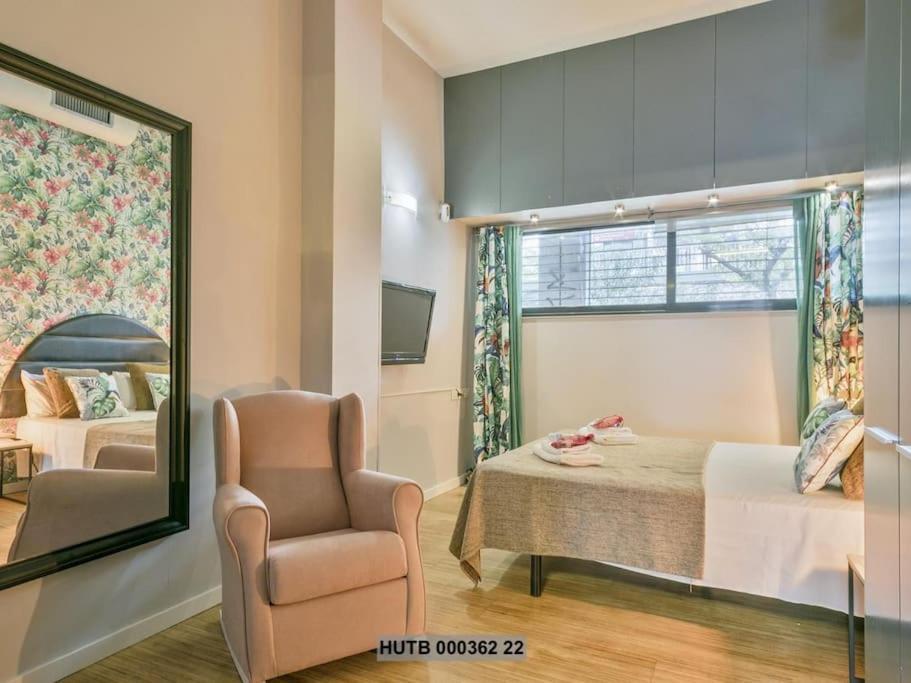 Alcam Futbol Pequeno Apartment Barcelona Bagian luar foto