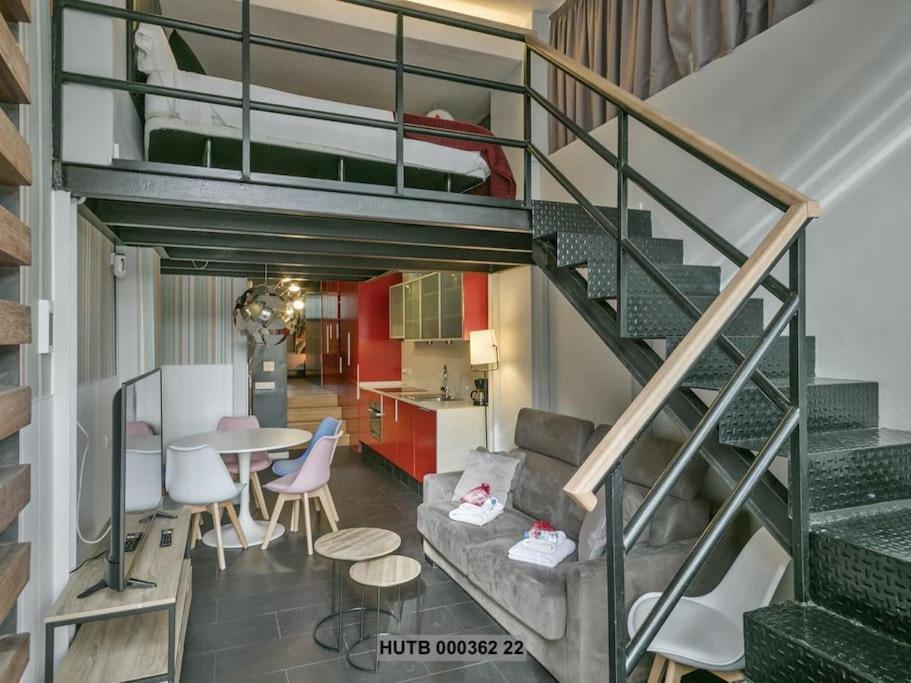 Alcam Futbol Pequeno Apartment Barcelona Bagian luar foto