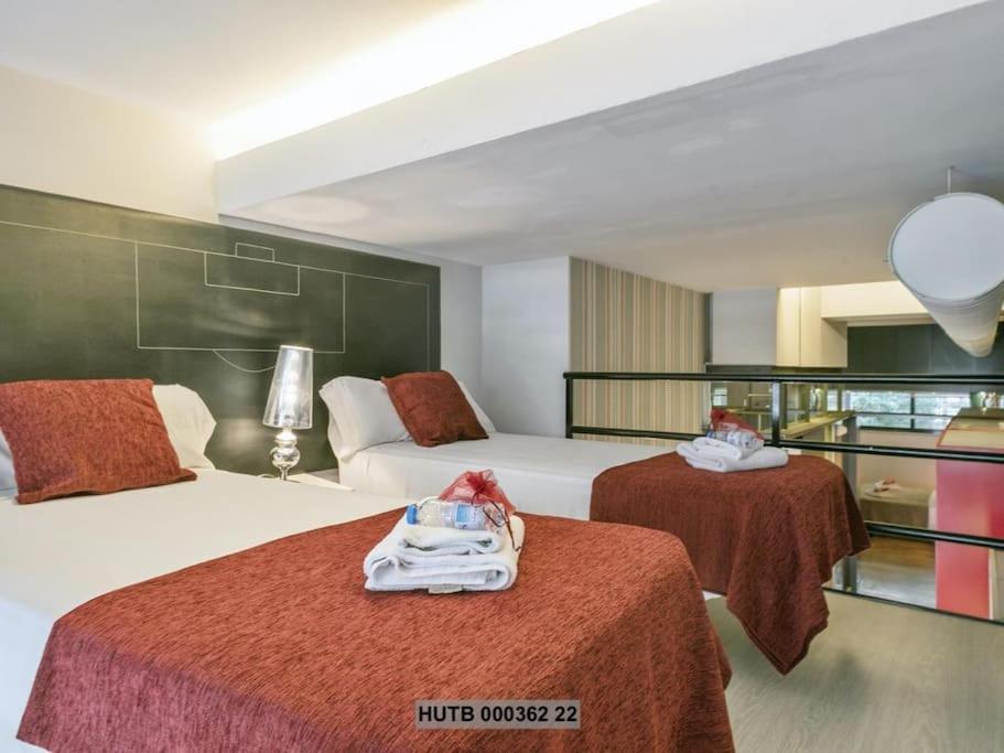 Alcam Futbol Pequeno Apartment Barcelona Bagian luar foto