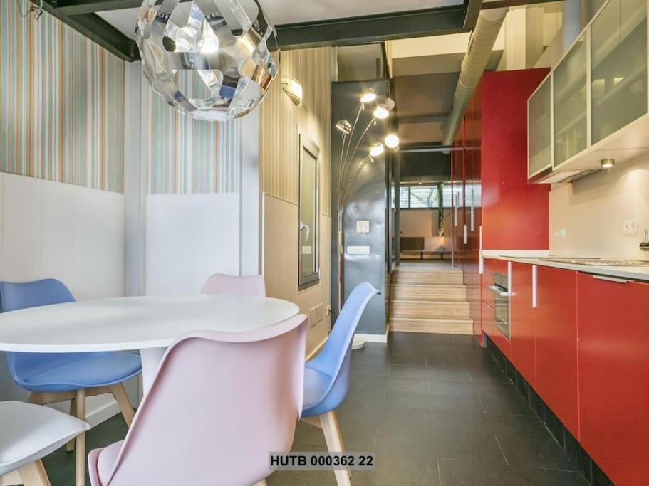 Alcam Futbol Pequeno Apartment Barcelona Bagian luar foto